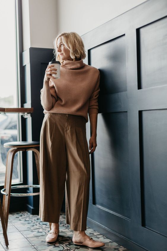 15 Stylish Fall Outfit Ideas for Women Over 40 in 2023