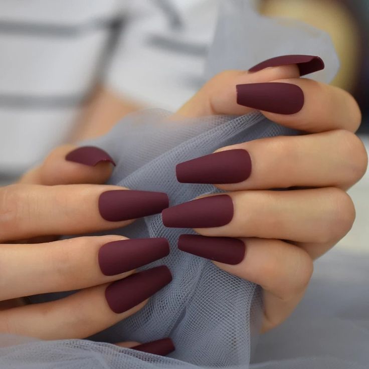 17 Chic Monochrome Fall Nail Ideas for 2023: Elevate Your Coffin Nails