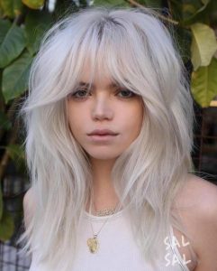 15 Gorgeous Fall Hair Colors for Shag Hairstyles - thepinkgoose.com