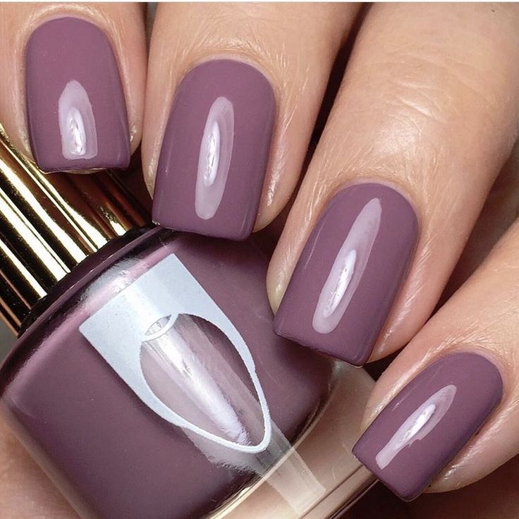 17 Sophisticated Fall Nail Colors for Women Over 40