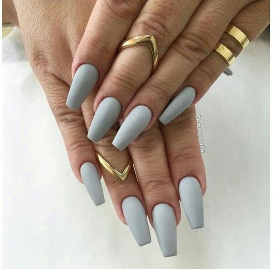 17 Chic Monochrome Fall Nail Ideas for 2023: Elevate Your Coffin Nails