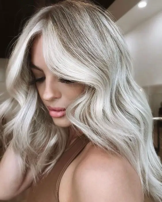 17 Gorgeous Fall Hair Color Highlights Ideas: Embrace the Season with Dimension and Style