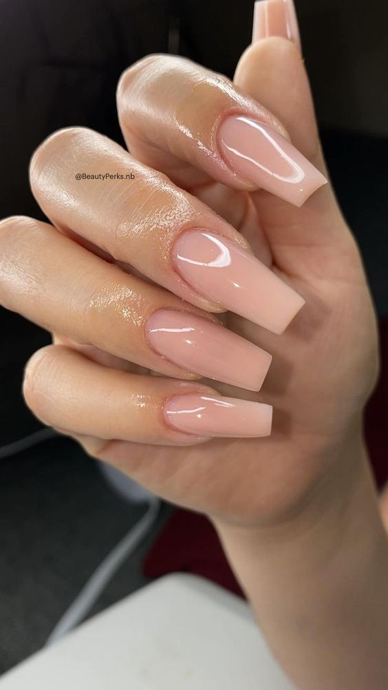 17 Chic Square Nail Ideas for Fall 2023