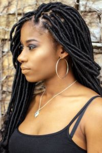 17 Stylish Fall Hairstyles for Black Women in 2023 - thepinkgoose.com