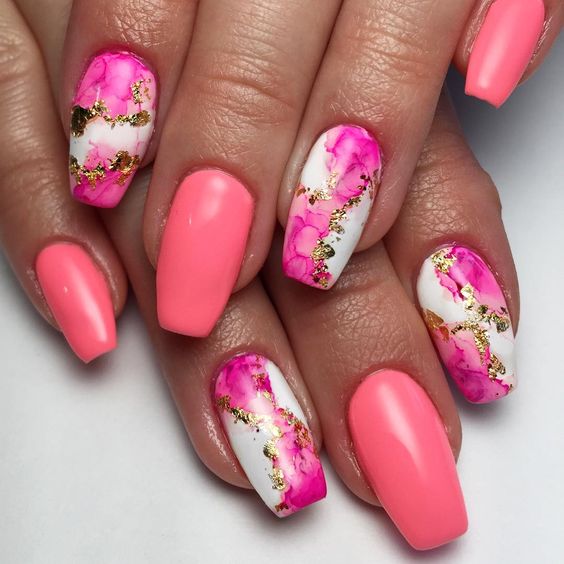 19 Pretty Pink Fall Nail Ideas for 2023: Embrace the Season with a ...