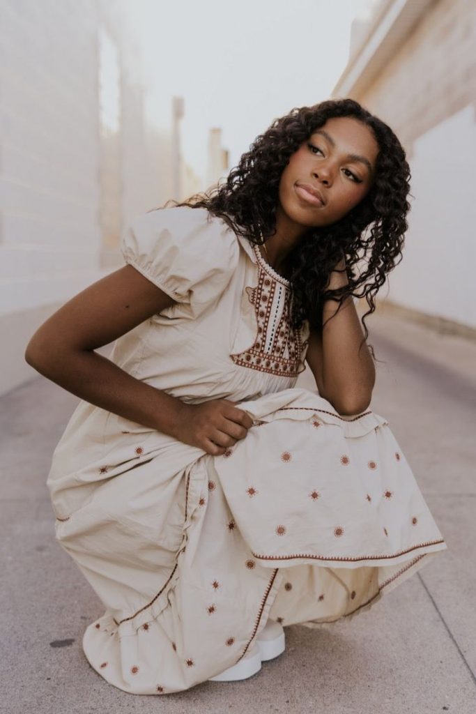 17 Chic Linen Dress Ideas for Fall 2023: Embrace Comfort and Style