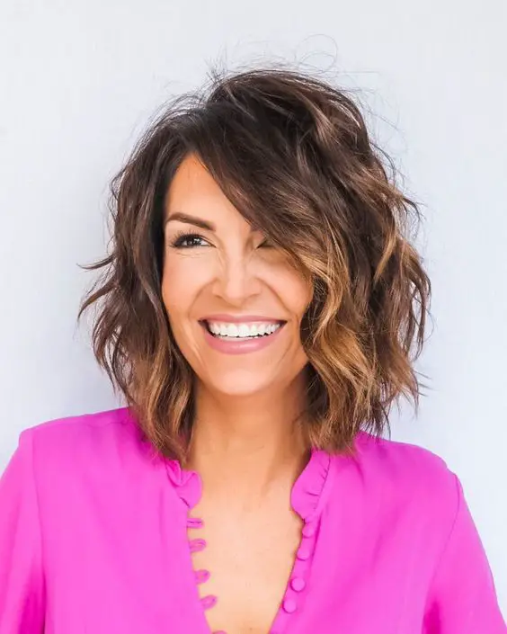 15 Chic Fall Haircuts for Women Over 40: Embrace Timeless Elegance
