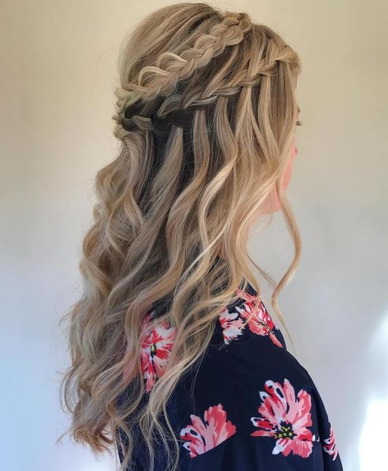 15 Cute Fall Hairstyles for 2023: Embrace the Season with Style