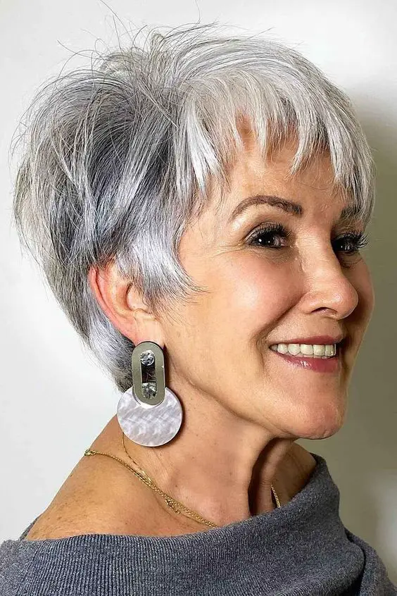15 Chic Women's Short Haircuts for Over 50