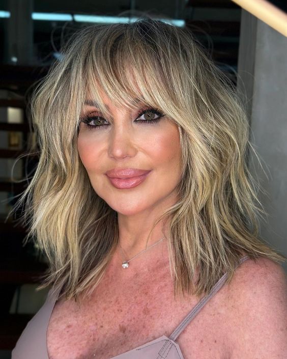 15 Flattering Hairstyle Ideas for Women Over 40 with Bangs
