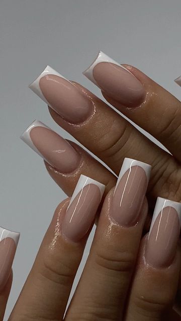 21 Chic French Tip Nail Design Ideas for Timeless Elegance