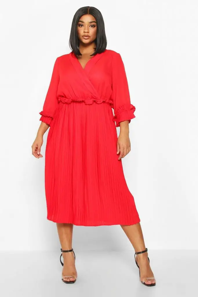 15 Stylish Plus Size Dresses for Work: Combining Comfort and Professionalism