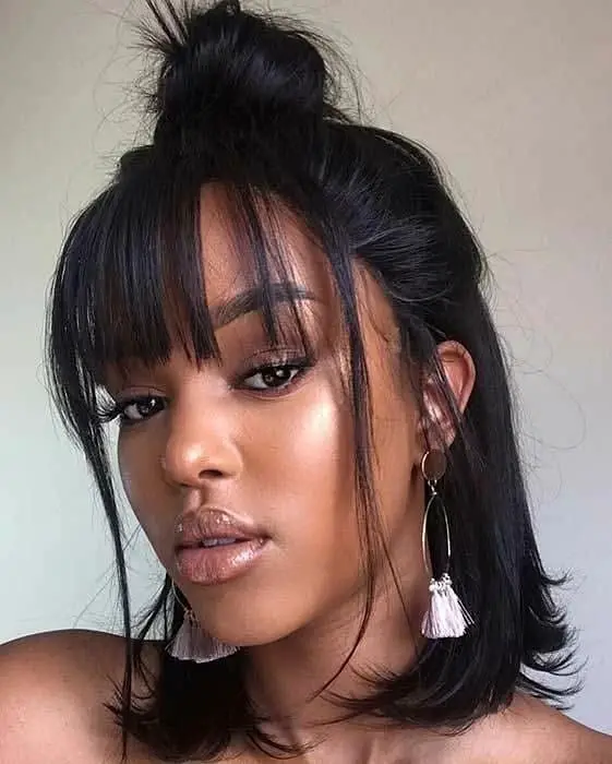17 Flattering Haircut Ideas with Bangs for Oval Faces