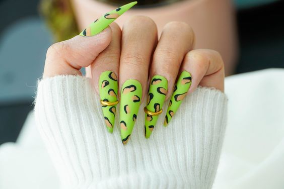 19 Electric Neon Green Nail Ideas for a Bold Statement
