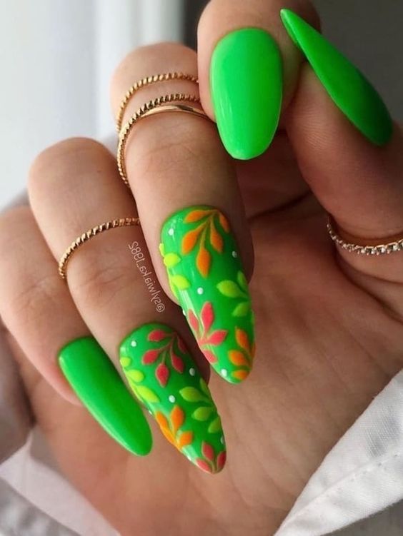 19 Electric Neon Green Nail Ideas for a Bold Statement