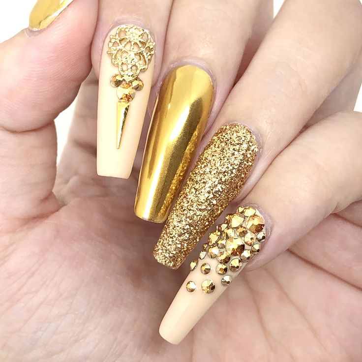 17 Glamorous Gold Chrome Nail Design Ideas