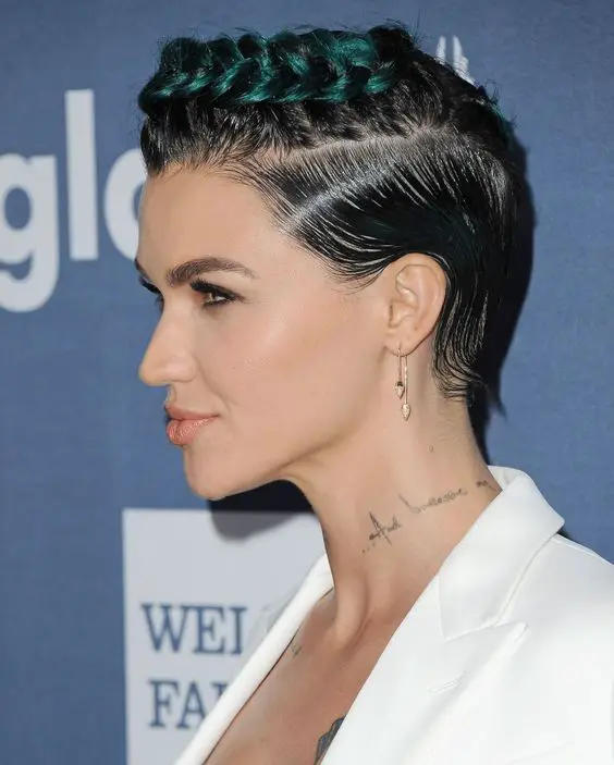 15 Trendy Short Braided Hairstyles for a Chic Look