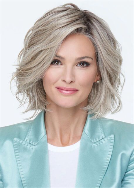 15 Chic and Flattering Medium Hairstyle Ideas for Women Over 40