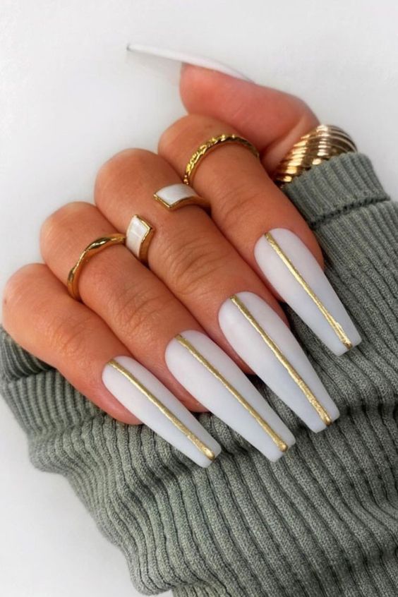 19 Chic and Timeless White Nail Design Ideas