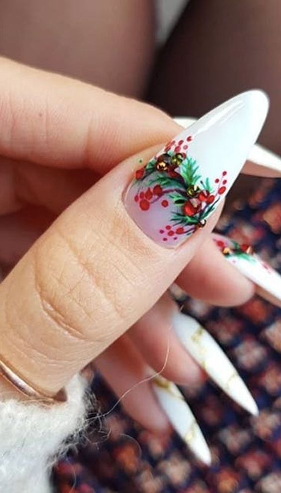 17 Festive Christmas Acrylic Nail Ideas for 2023
