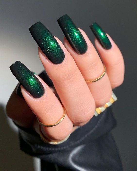 17 Best Winter Nail Colors for 2023-2024