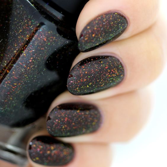 17 Stylish Dark Winter Nail Colors for 2023-2024