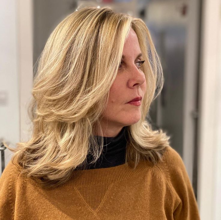 15 Timeless Winter Haircuts for Women Over 50 in 2023-2024