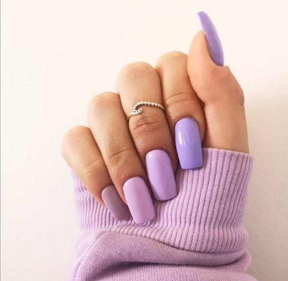15 Gorgeous Purple Winter Nail Colors for 2023-2024