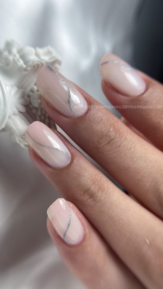 Elegant Winter Nails 2023-2024: 19 Inspiring Ideas