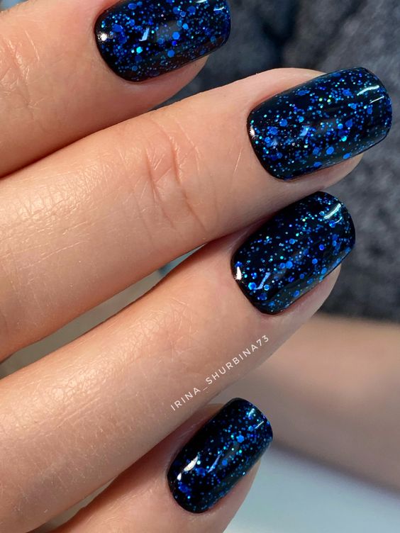 19 Gorgeous Winter Acrylic Nail Colors for 2023-2024
