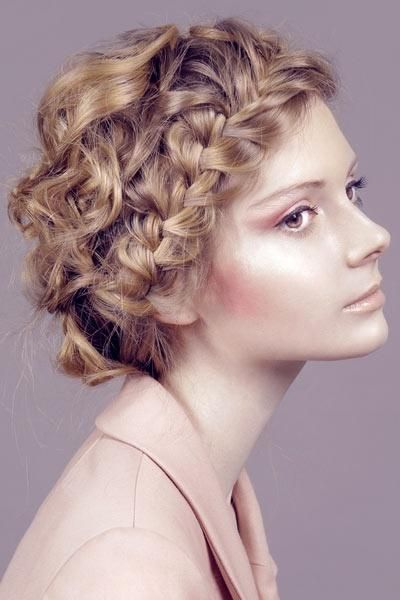 19 Chic Winter Hairstyles for Curly Hair 2023-2024