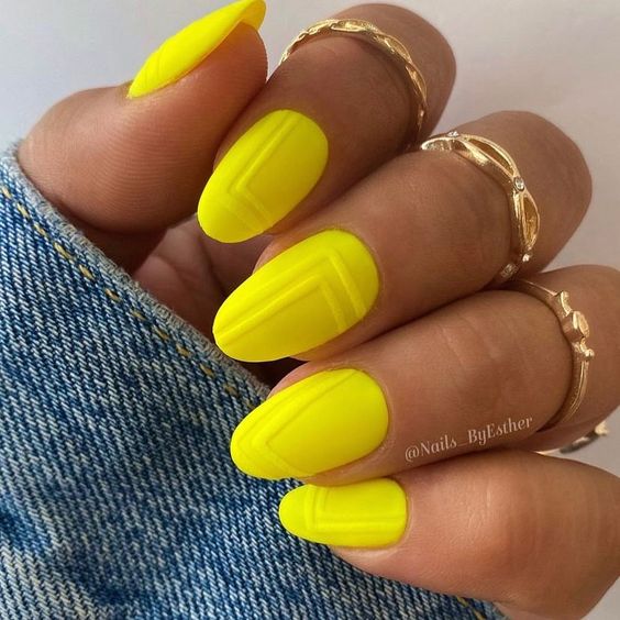 15 Vibrant Yellow Nail Designs for Winter 2023-2024