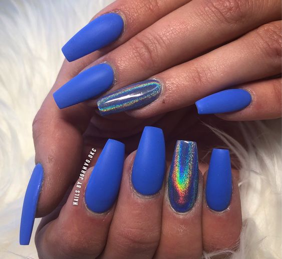 17 Electrifying Neon Winter Nail Ideas for 2023-2024
