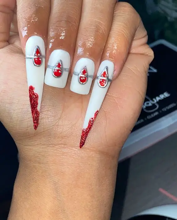 19 Spooky and Stylish Halloween Nail Ideas for 2023