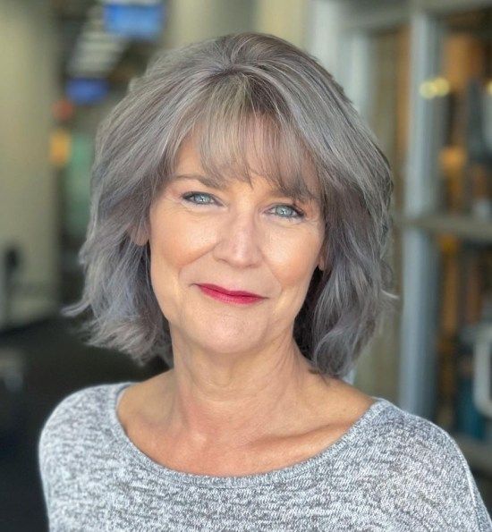 15 Chic Winter Haircuts for Women Over 40 in 2023-2024