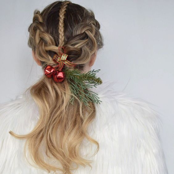 15 Festive Christmas Hairstyle Ideas for 2023
