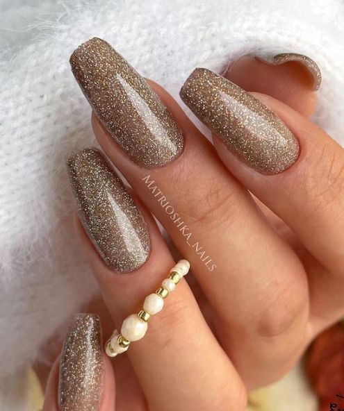 17 Gorgeous Winter Manicure Colors for 2023-2024