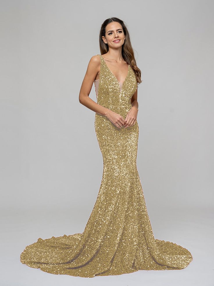 15 Stunning Gold New Year's Dress Ideas to Shine in 2024