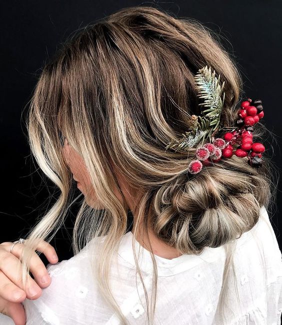 17 Stunning Christmas Hairstyle Ideas for Long Hair in 2023