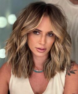 17 Lob Haircut Ideas 2024 Long Short Curly Fine Hair And More   66355e426224564333c77c2d94573cd4 250x300 