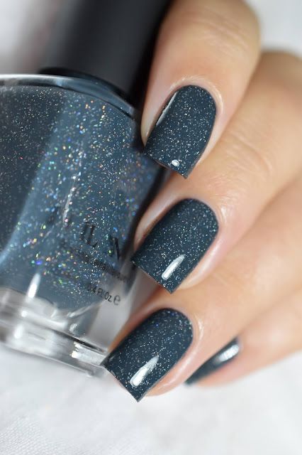 15 Simple Winter Nail Ideas for 2023-2024