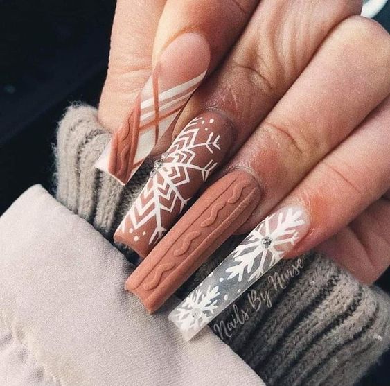 17 Stunning Long Nail Ideas for New Year 2024