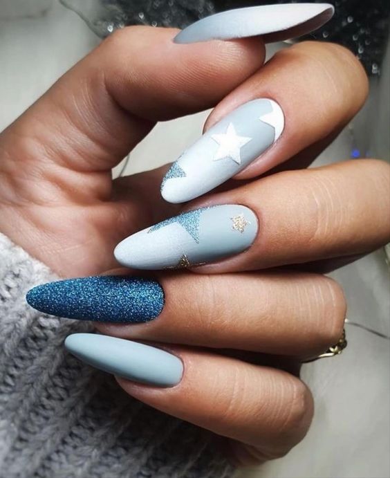New Year's Nail Designs 2024: 19 Creative Ideas to Sparkle in Style