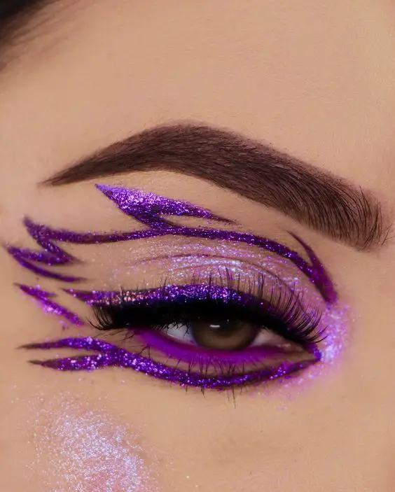 15 Glamorous Purple New Year's Makeup Ideas for 2024