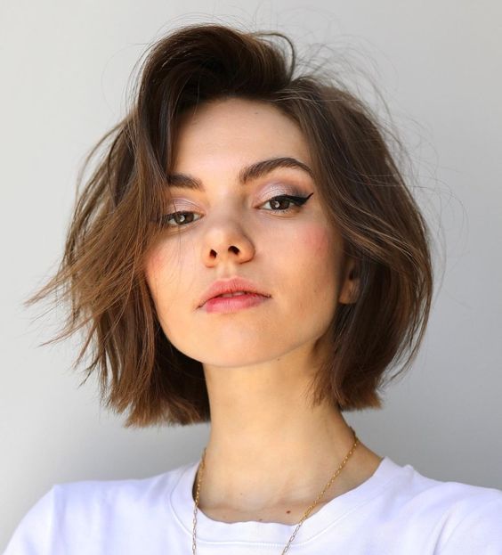 Women's Messy Haircuts: 17 Chic and Effortless Styles for 2024