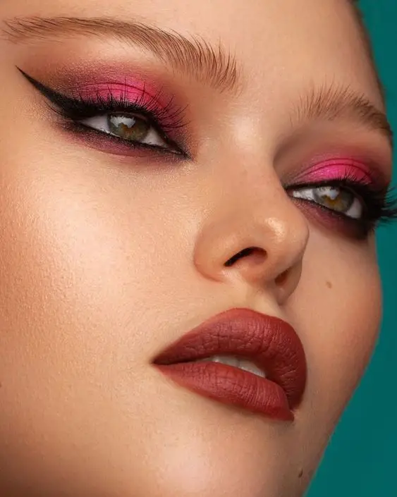New Year's Makeup Red 2024: 17 Ideas to Welcome the Year with Elegance