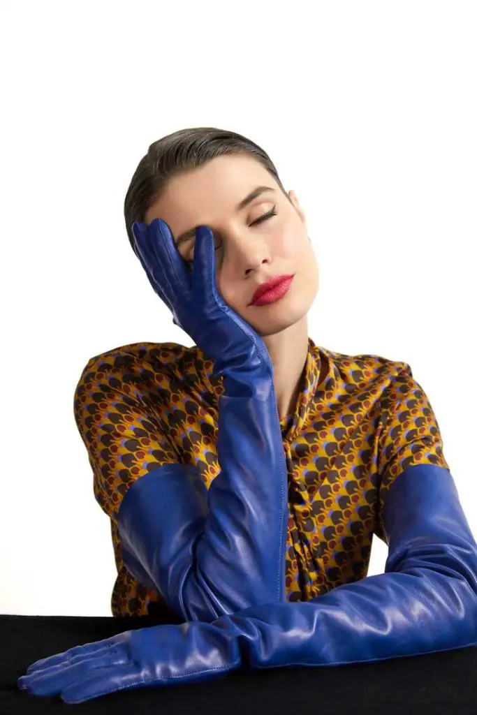 Gloving It Up: The Chic 2024 Guide to Elevating Your Style with Gloves