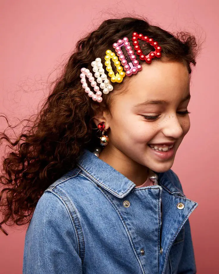 Clips Outfit 2024: A Fresh Take on Hair Accessories
