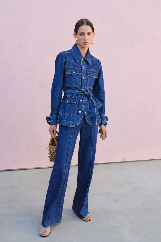 Reinventing Denim: The Jeans Outfit 2024 Lookbook for the Modern Woman