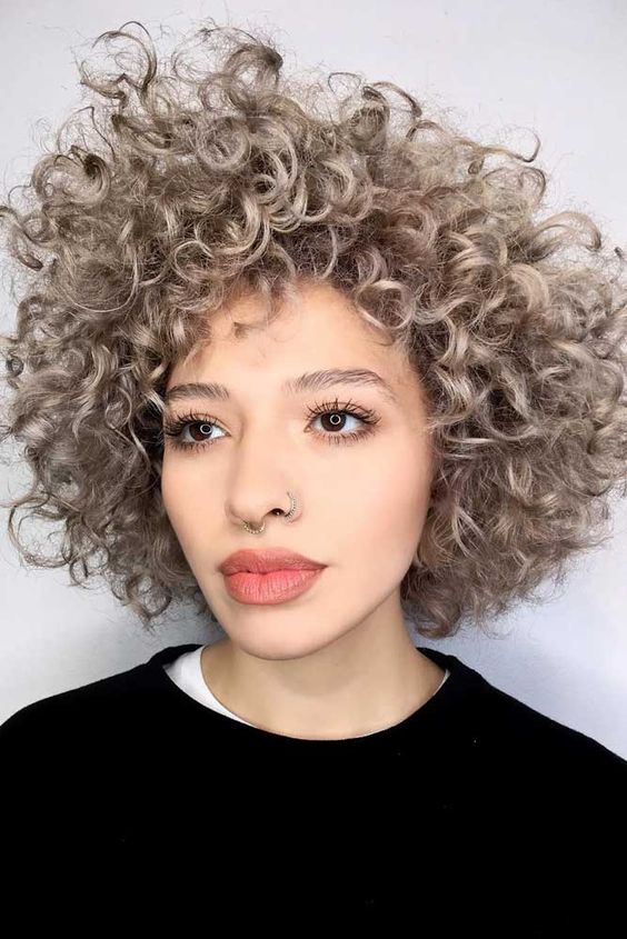 Short Curly Haircuts 2024 17 Trendy Ideas for Women